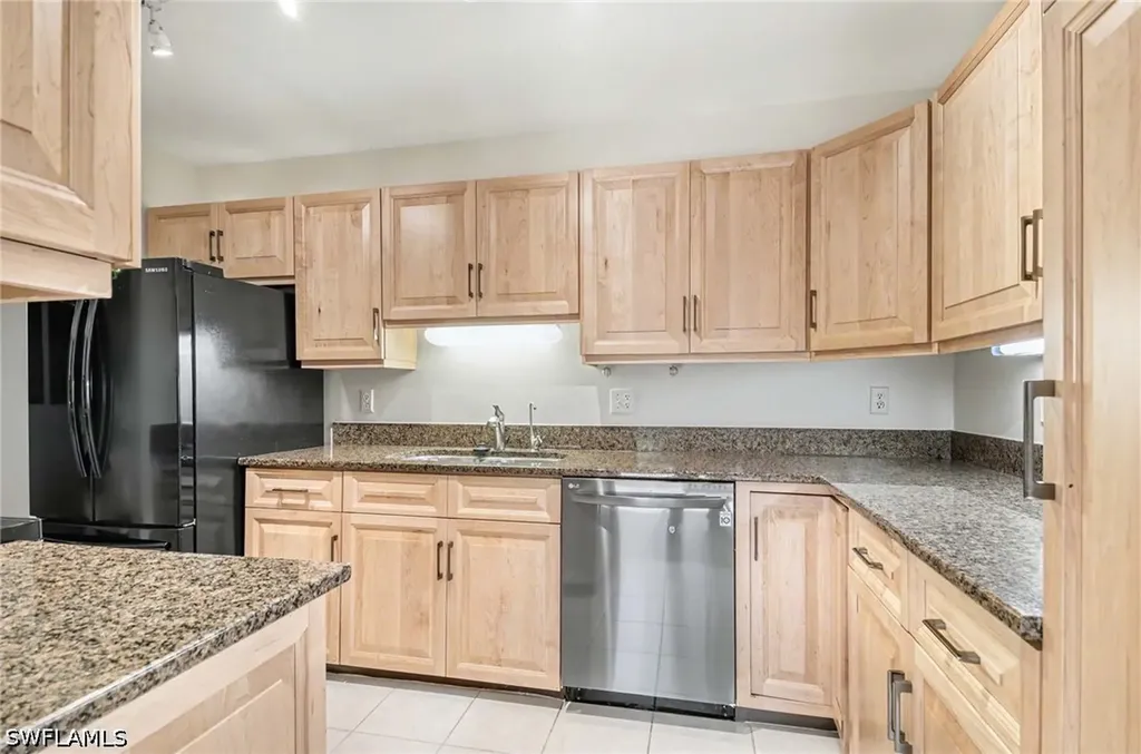 1325 Solana Road Naples FL 34103