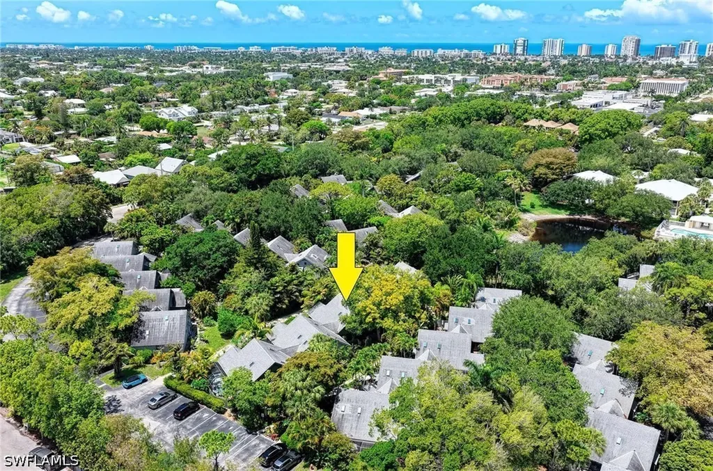 1325 Solana Road Naples FL 34103