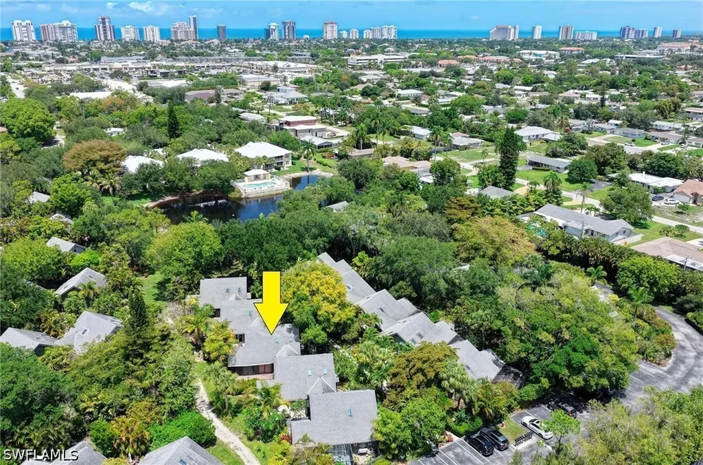 1325 Solana Road Naples FL 34103