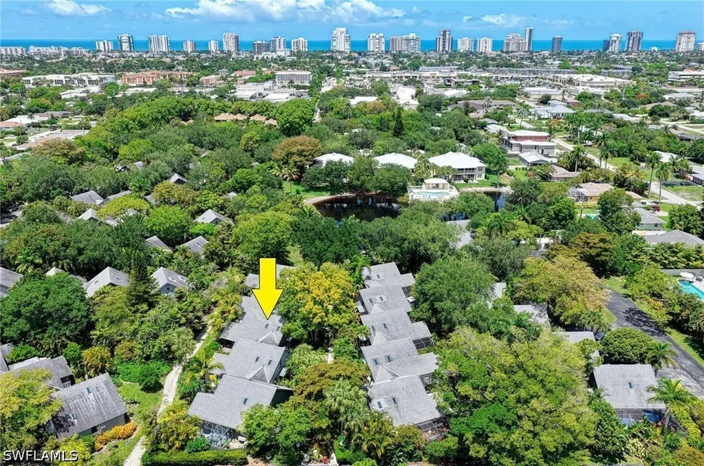 1325 Solana Road Naples FL 34103