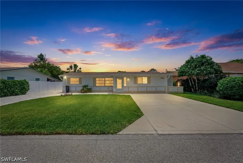 Bonita Springs FL, 27051 Sun Aqua Lane