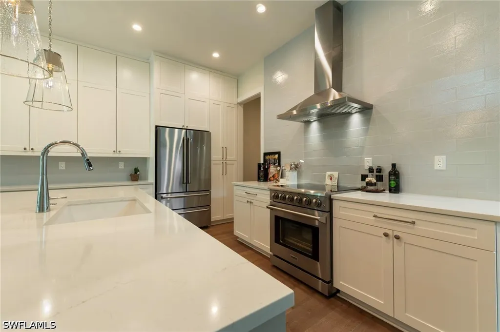 158 Cambria Lane Naples FL 34112