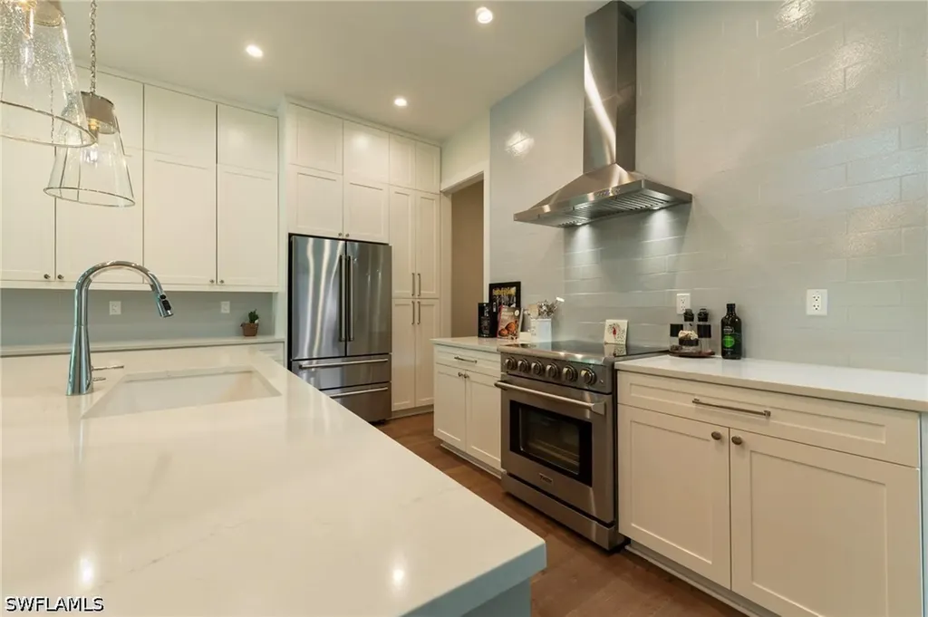 158 Cambria Lane Naples FL 34112