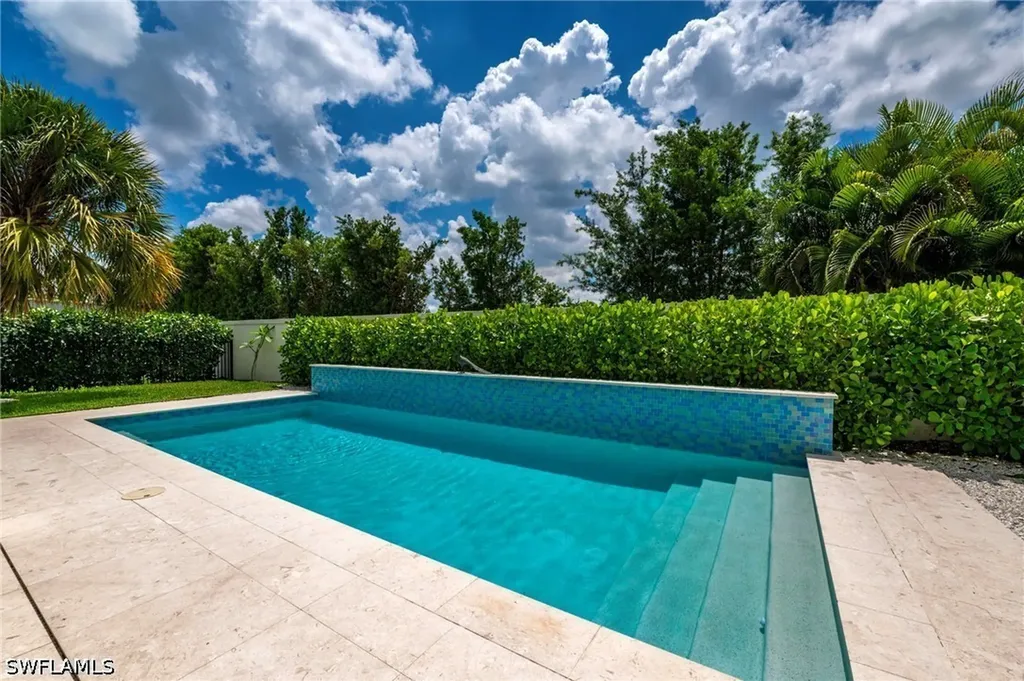 158 Cambria Lane Naples FL 34112
