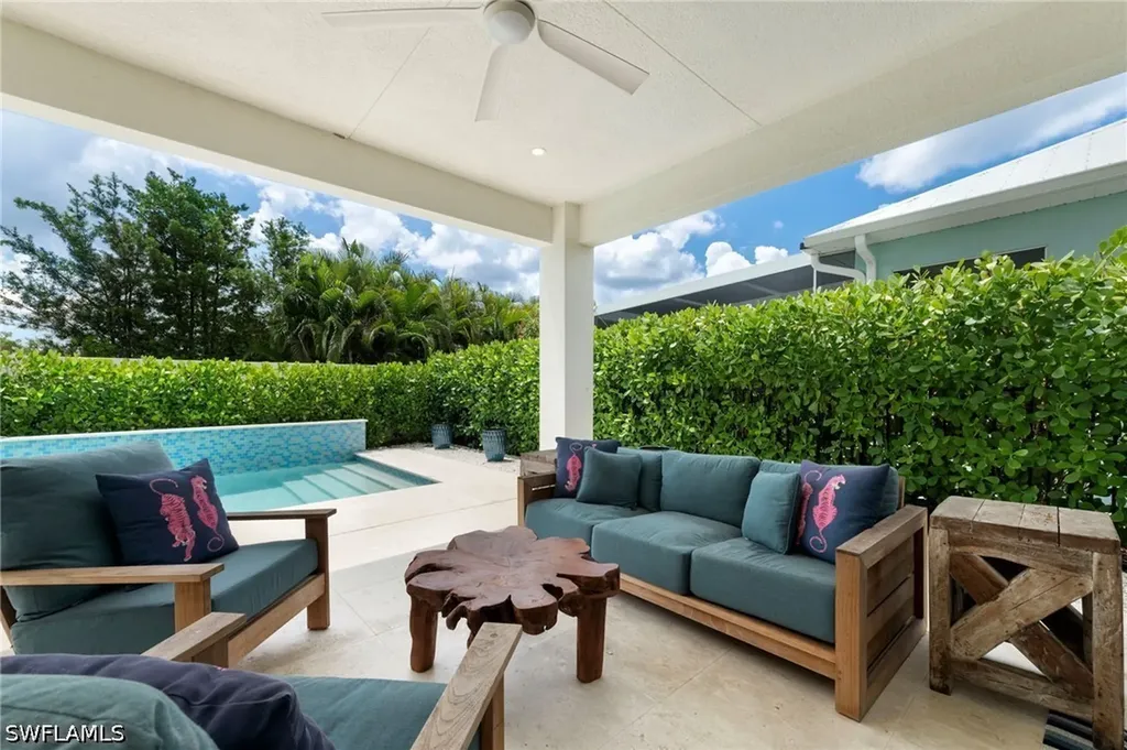158 Cambria Lane Naples FL 34112