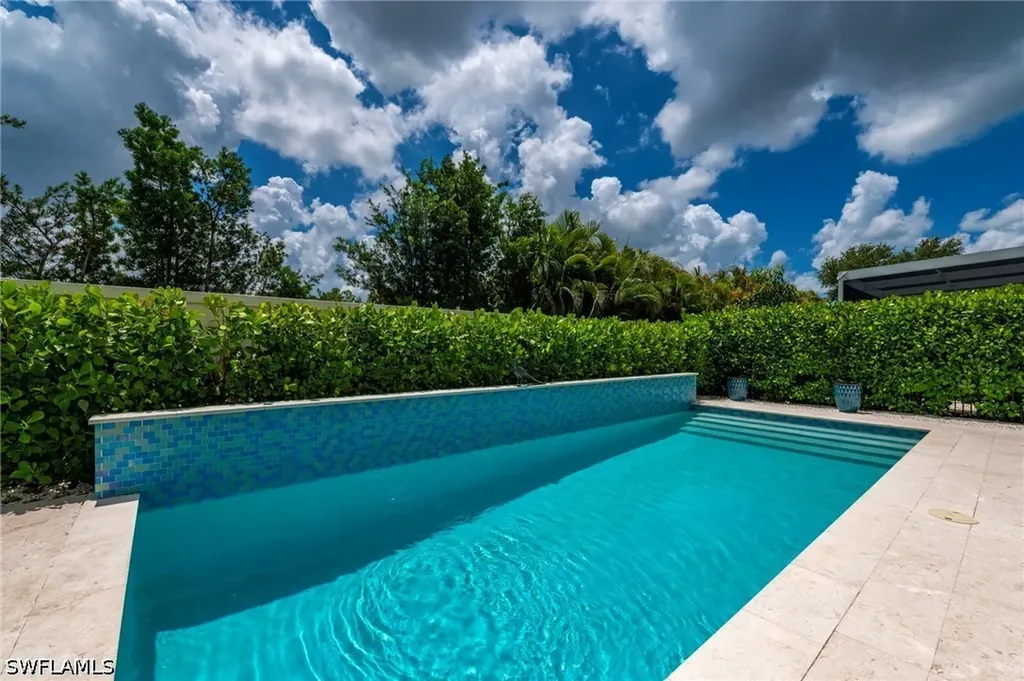 158 Cambria Lane Naples FL 34112