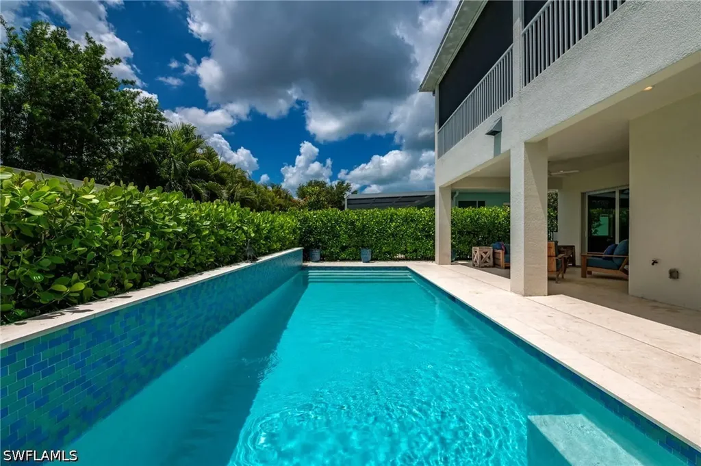 158 Cambria Lane Naples FL 34112