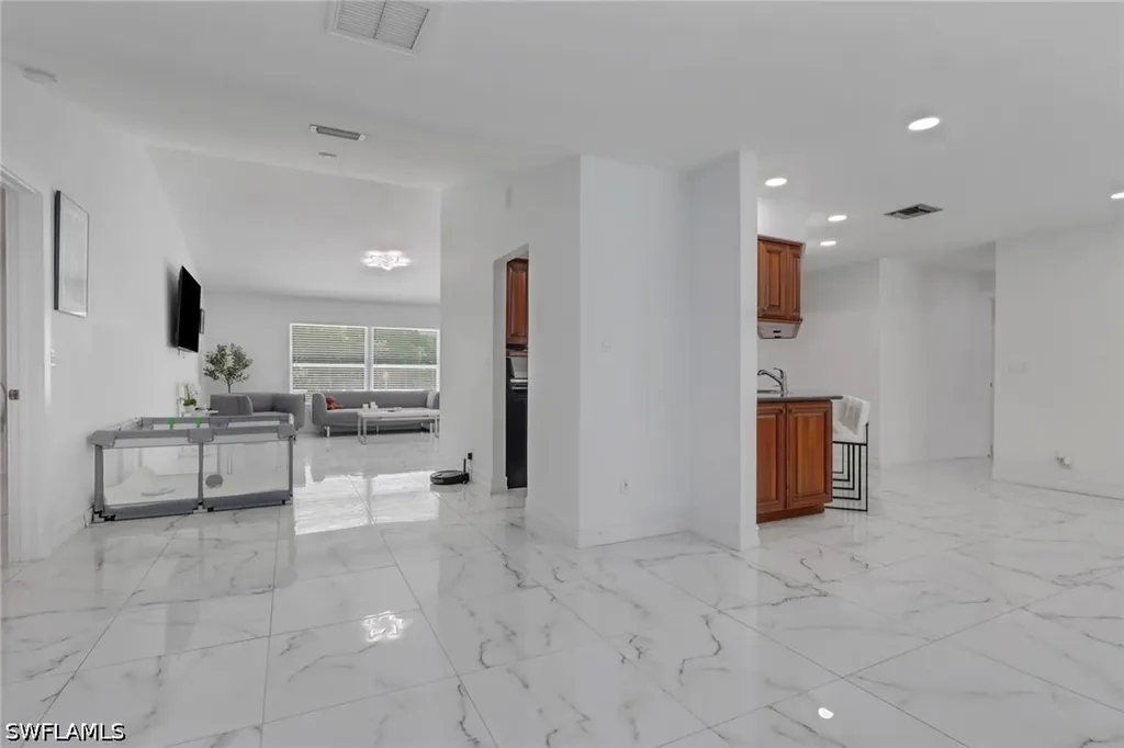 521 31st Street SW Naples FL 34117