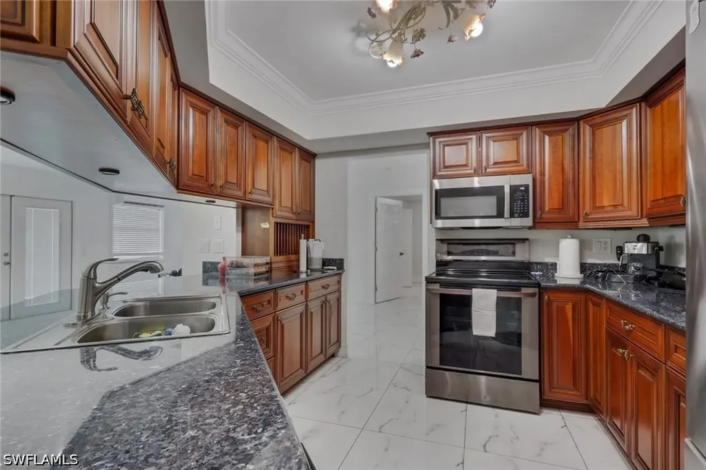 521 31st Street SW Naples FL 34117