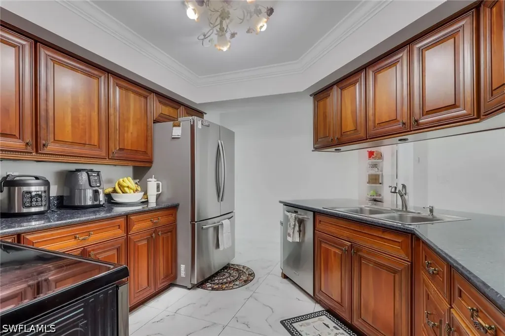 521 31st Street SW Naples FL 34117