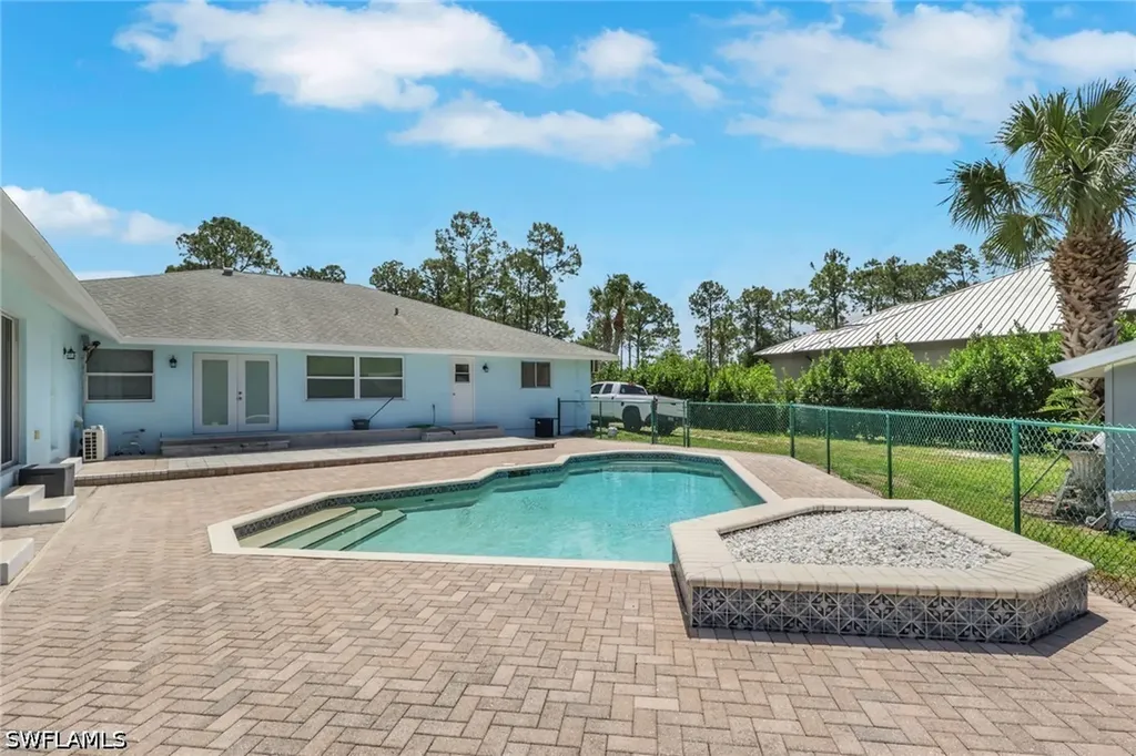 521 31st Street SW Naples FL 34117