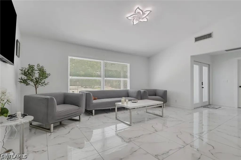 521 31st Street SW Naples FL 34117