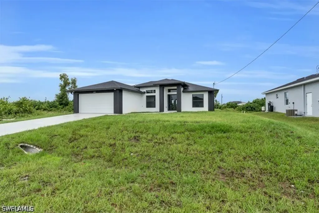 1507 Paula Avenue S Lehigh Acres FL 33976