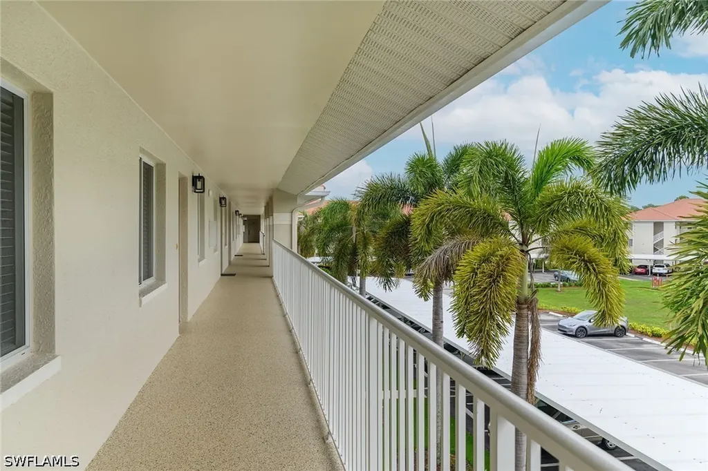 1100 Eastham Way Naples FL 34104