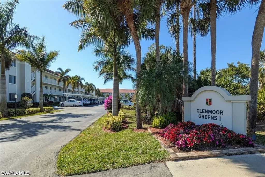 1100 Eastham Way Naples FL 34104