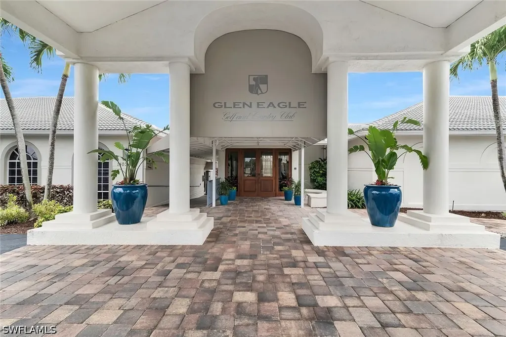 1100 Eastham Way Naples FL 34104