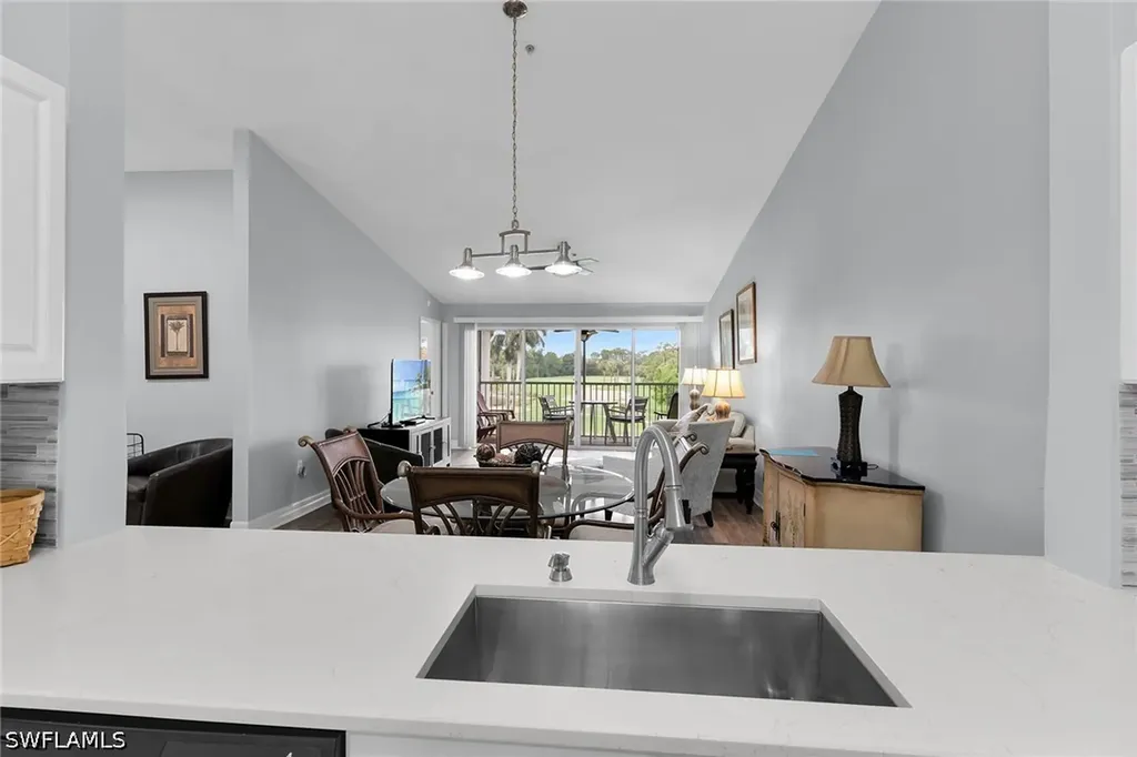 1100 Eastham Way Naples FL 34104