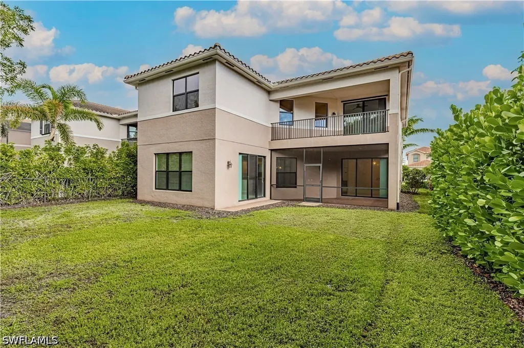 13852 Luna Drive Naples FL 34109