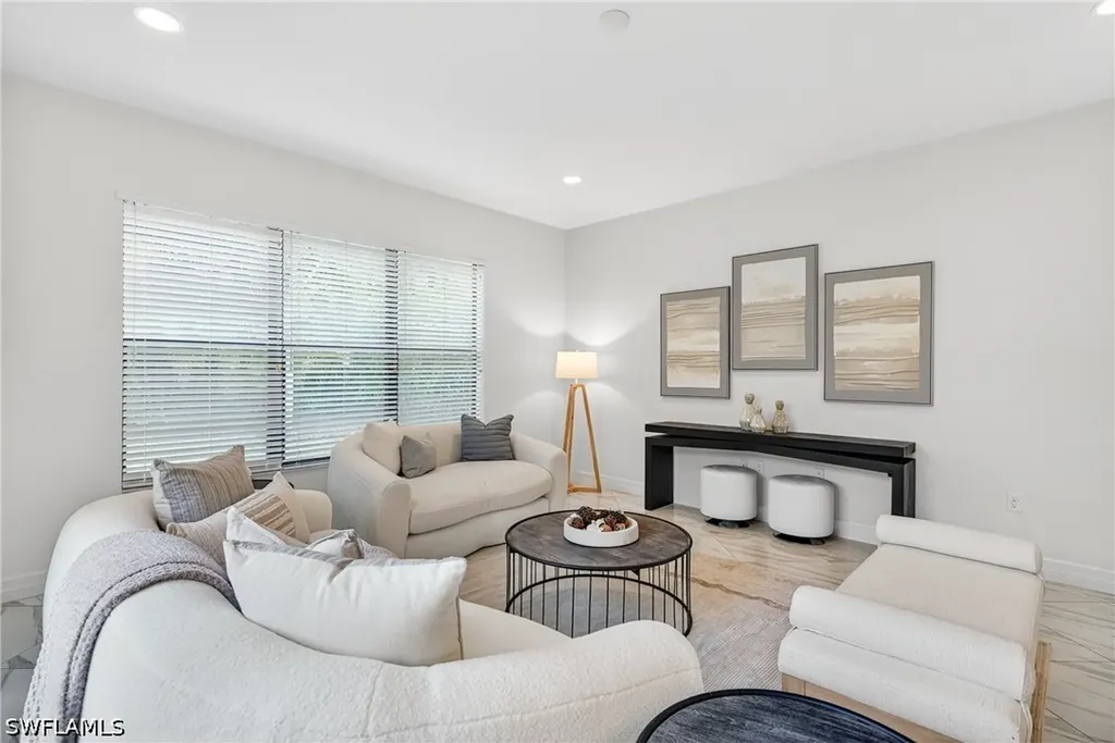 13852 Luna Drive Naples FL 34109