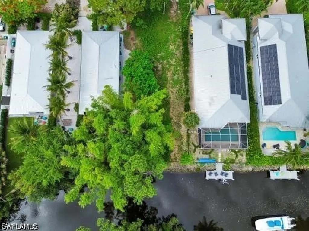 3037 Coco Avenue Naples FL 34112