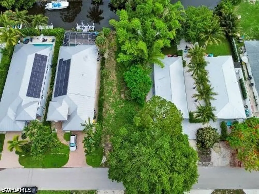 3037 Coco Avenue Naples FL 34112