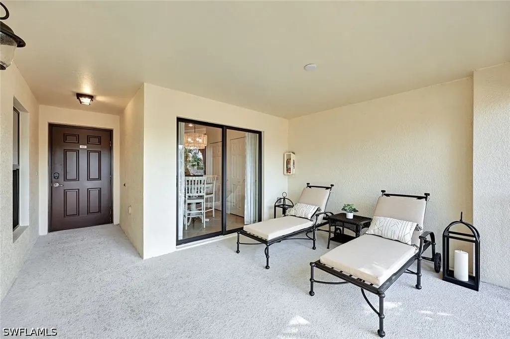 9509 Avellino Way Naples FL 34113