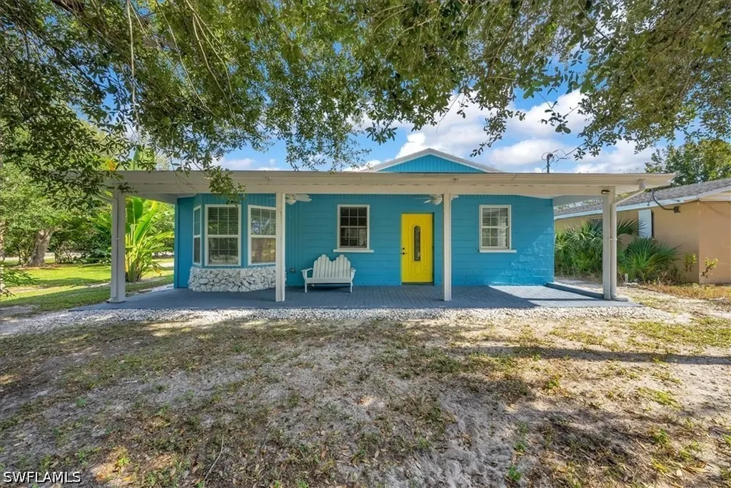 2750 Manorca Avenue Naples FL 34112