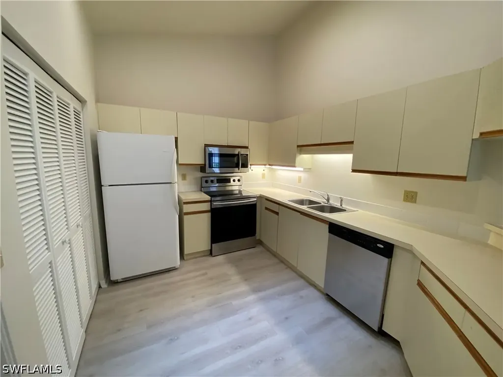 1351 Park Lake Drive Naples FL 34110