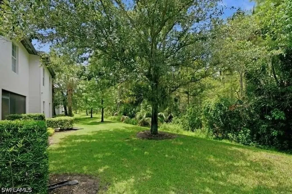 9076 Gervais Circle Naples FL 34120
