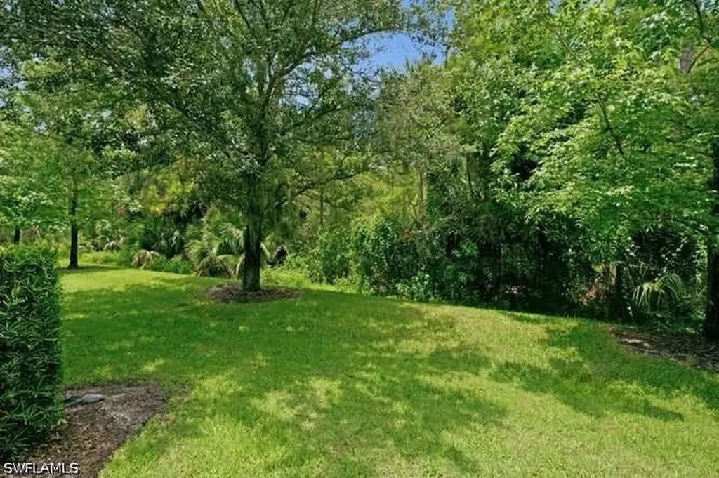 9076 Gervais Circle Naples FL 34120