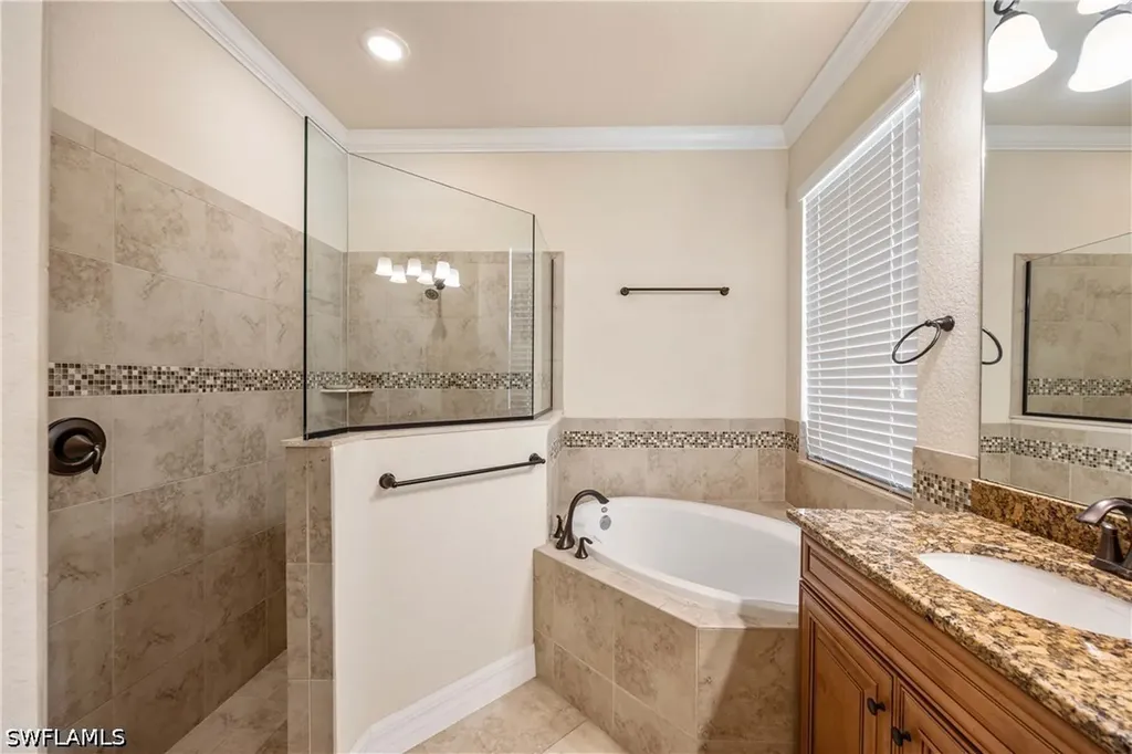 9234 Veneto Place Naples FL 34113