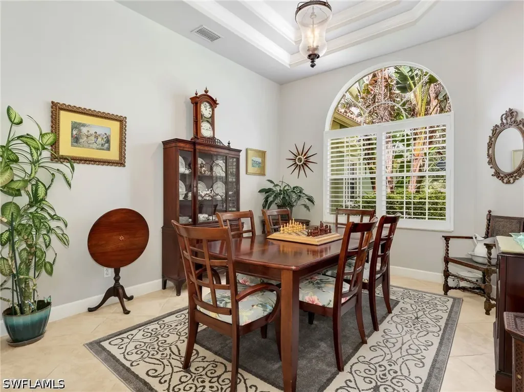 530 13th Street NW Naples FL 34120