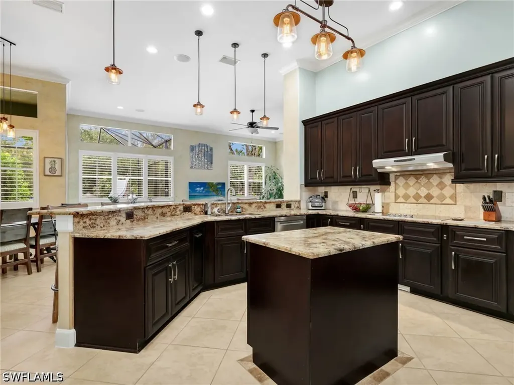 530 13th Street NW Naples FL 34120