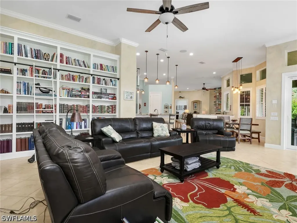530 13th Street NW Naples FL 34120
