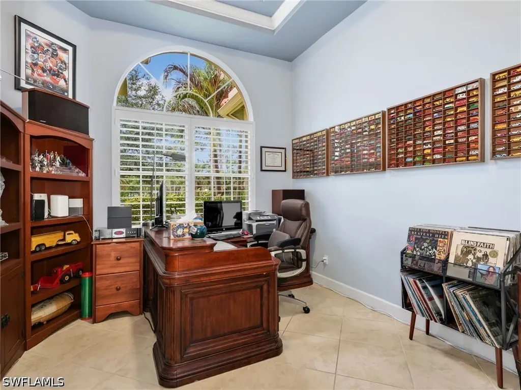 530 13th Street NW Naples FL 34120