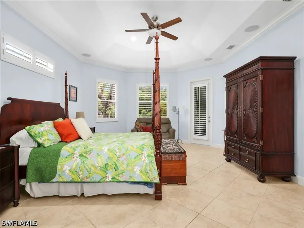 530 13th Street NW Naples FL 34120