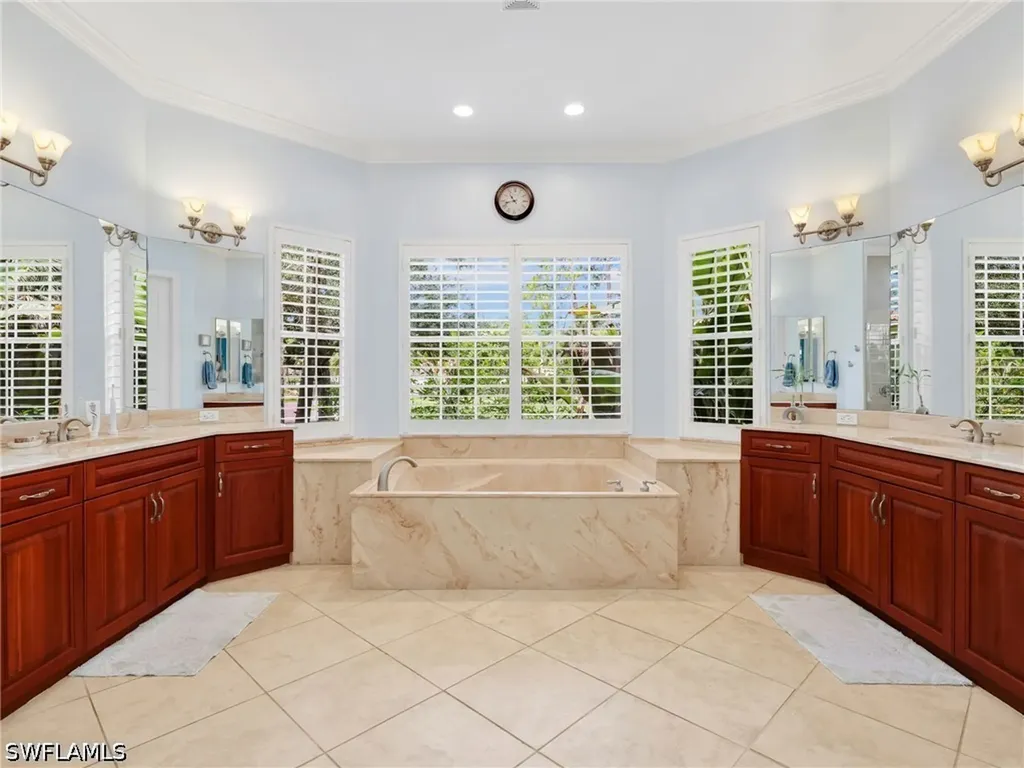 530 13th Street NW Naples FL 34120