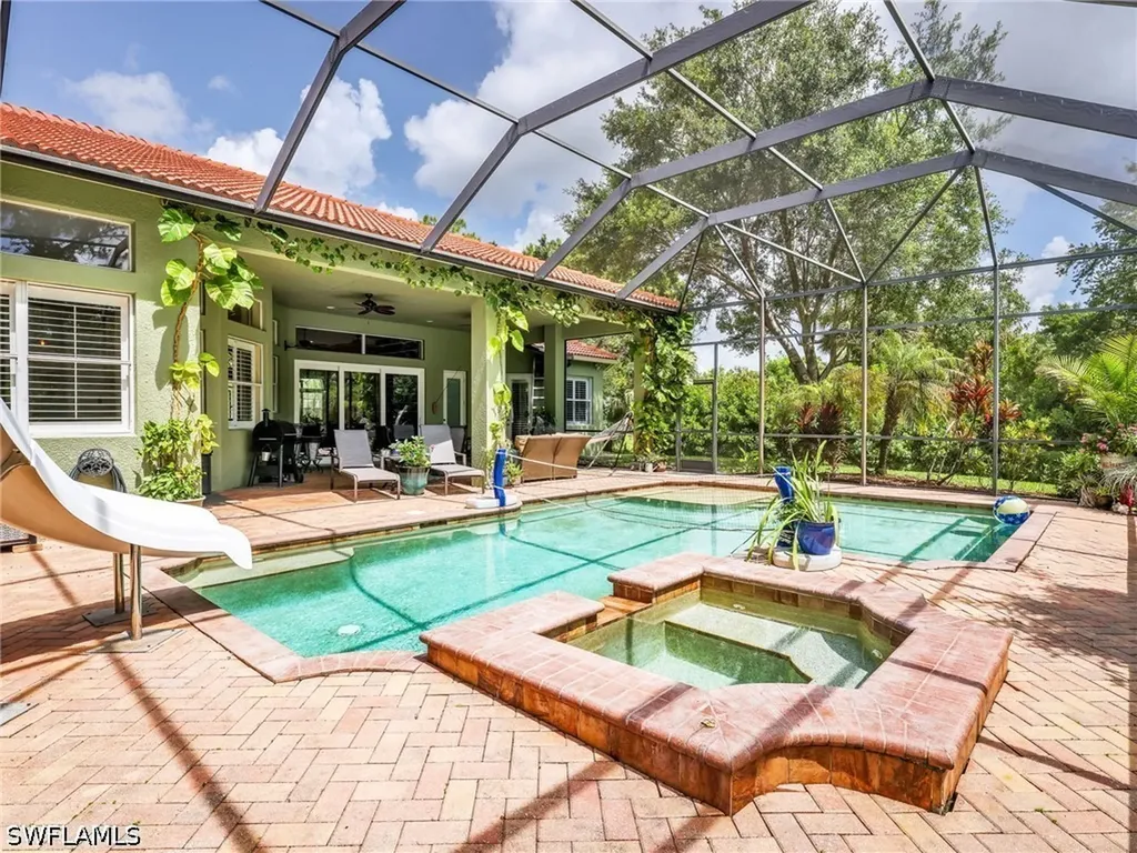 530 13th Street NW Naples FL 34120