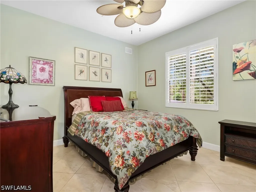 530 13th Street NW Naples FL 34120