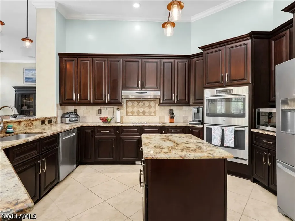 530 13th Street NW Naples FL 34120