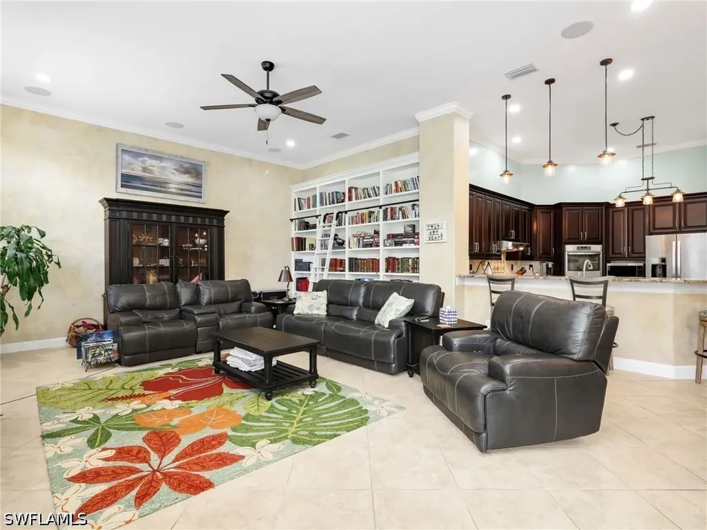 530 13th Street NW Naples FL 34120