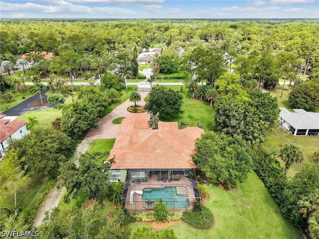 530 13th Street NW Naples FL 34120