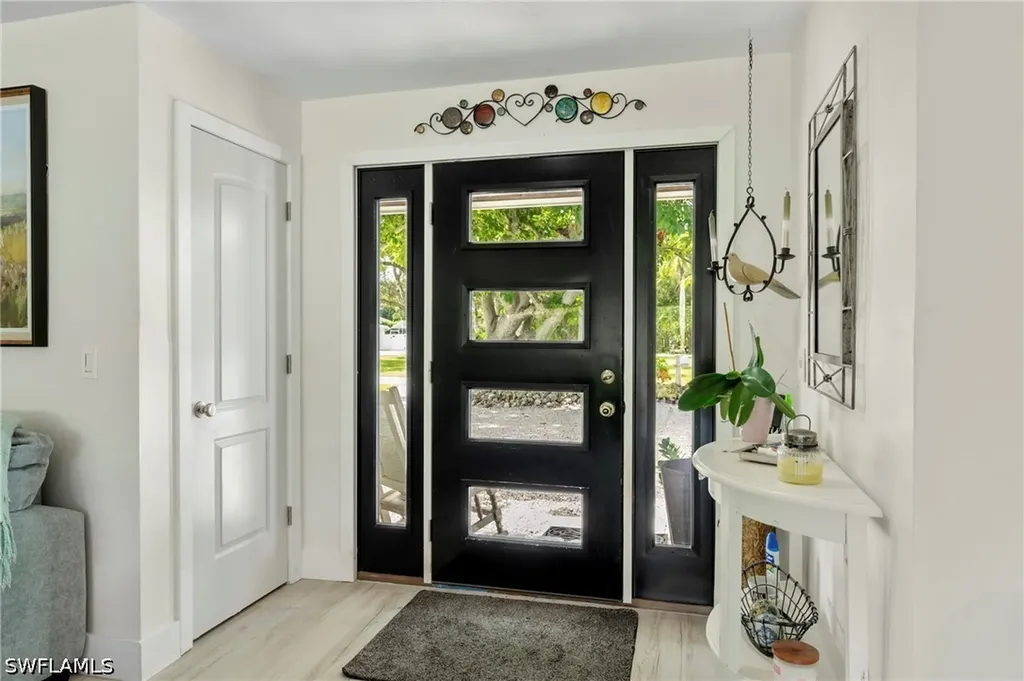 2271 Harbor Road Naples FL 34104