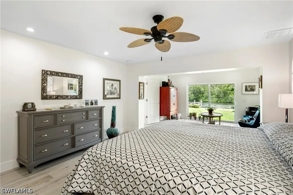 2271 Harbor Road Naples FL 34104