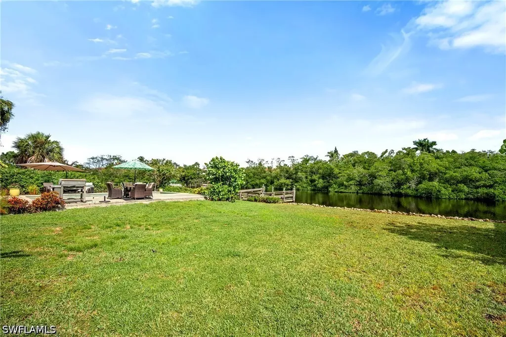 2271 Harbor Road Naples FL 34104
