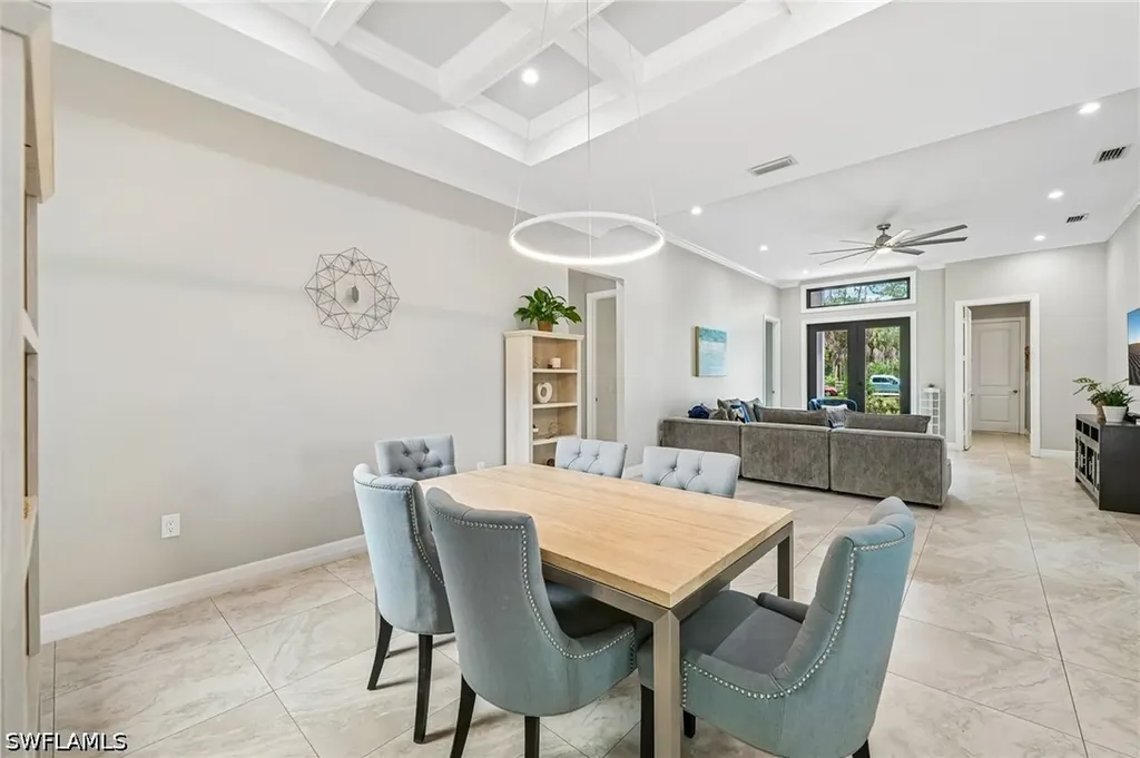 423 14th Avenue NE Naples FL 34120
