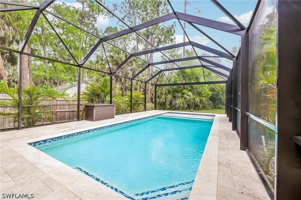 423 14th Avenue NE Naples FL 34120