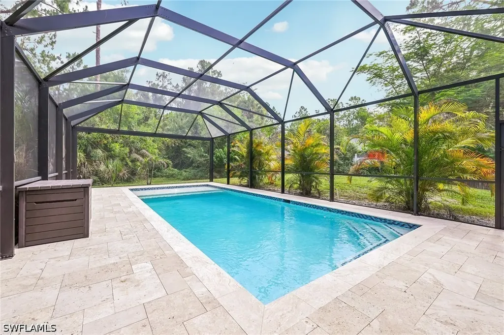 423 14th Avenue NE Naples FL 34120