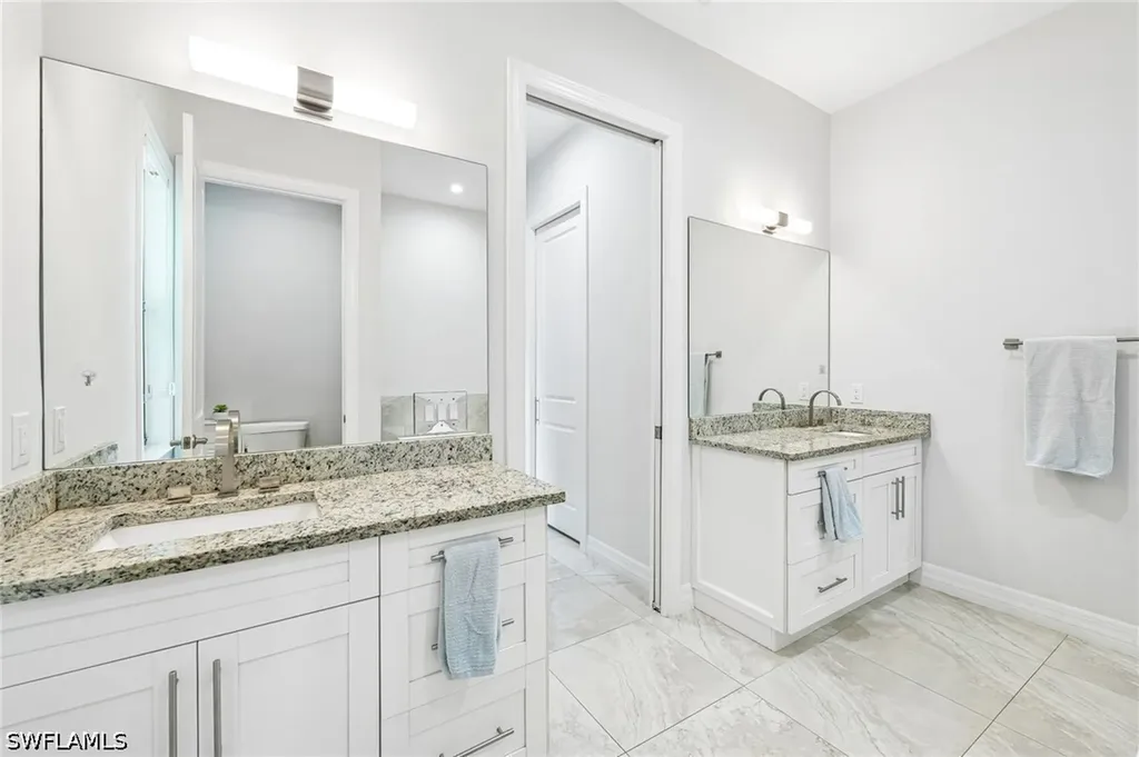 423 14th Avenue NE Naples FL 34120