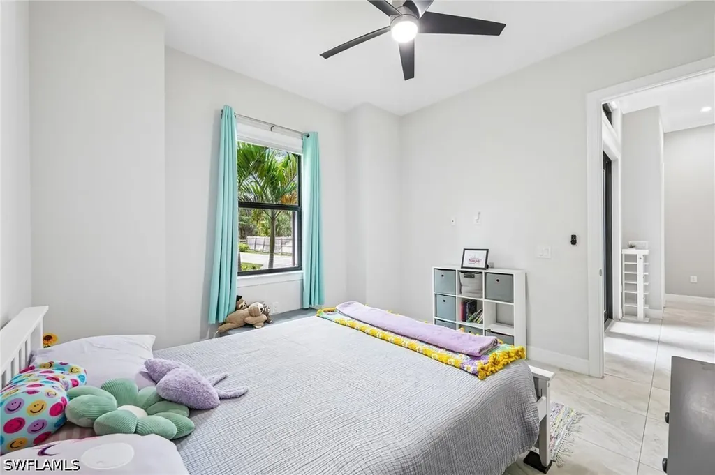 423 14th Avenue NE Naples FL 34120